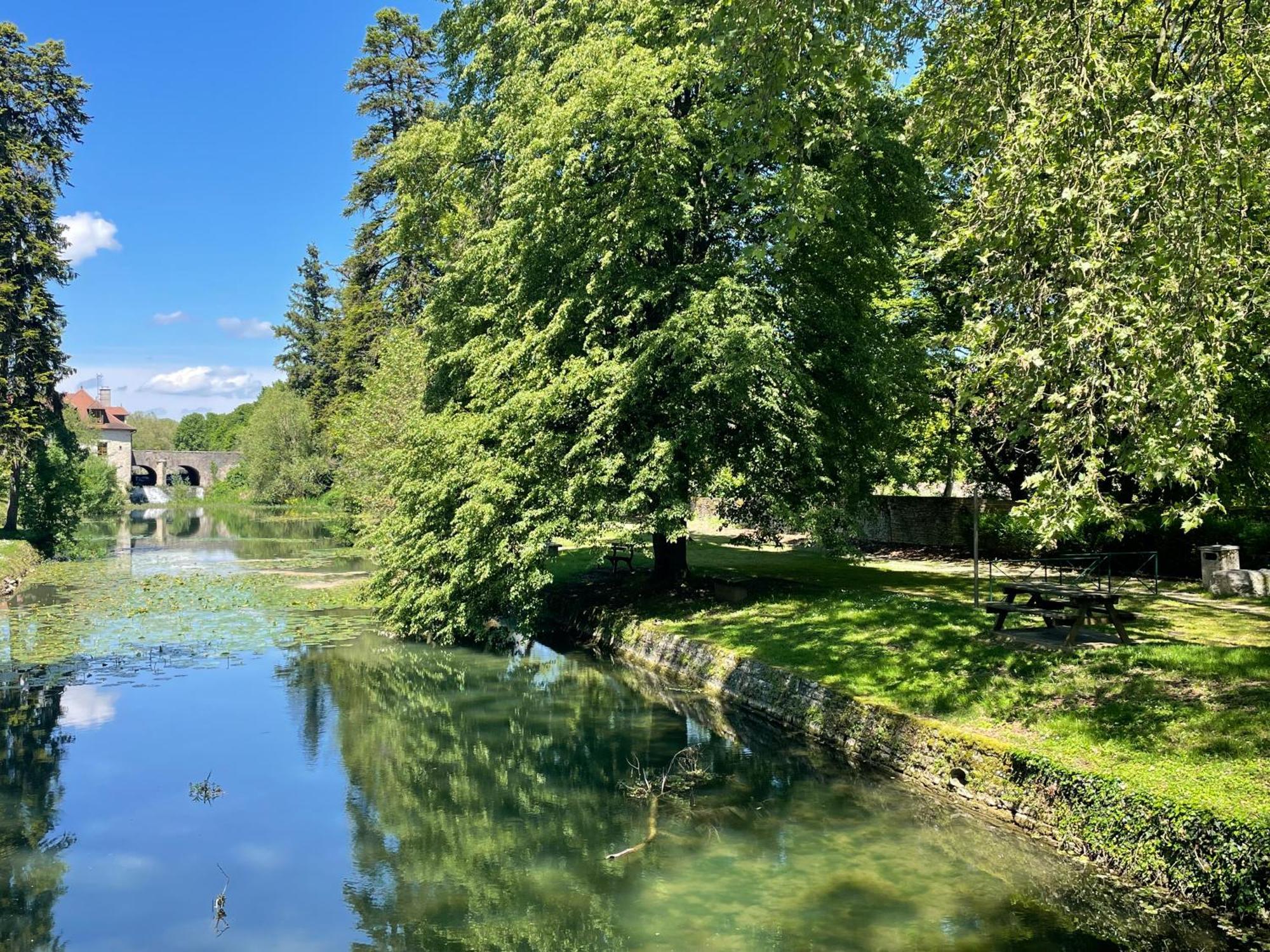 Au Lavoir Hotel Fontaine-Francaise Luaran gambar